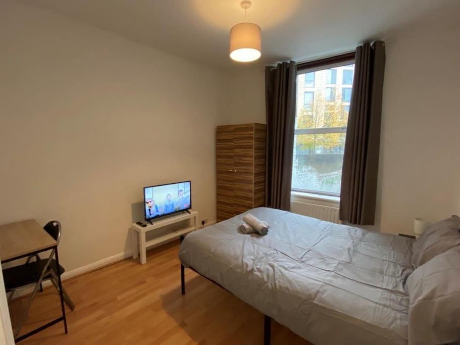 Apartamento Entire 2 Bed Flat 10 Mins To Central
